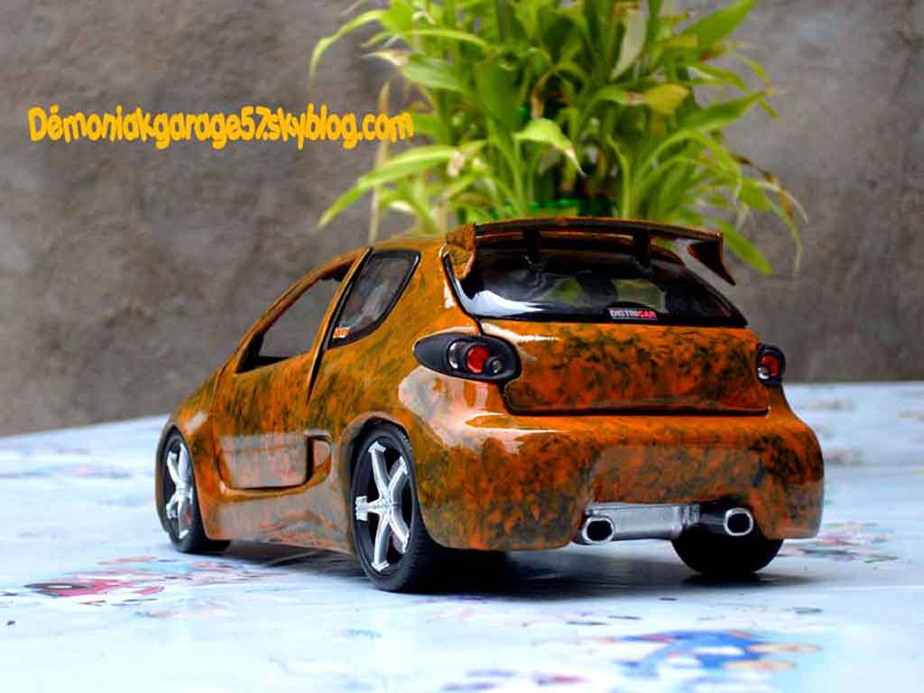 Miniature Peugeot 206 WRC 1/18 Solido WRC Tuning Jaune 