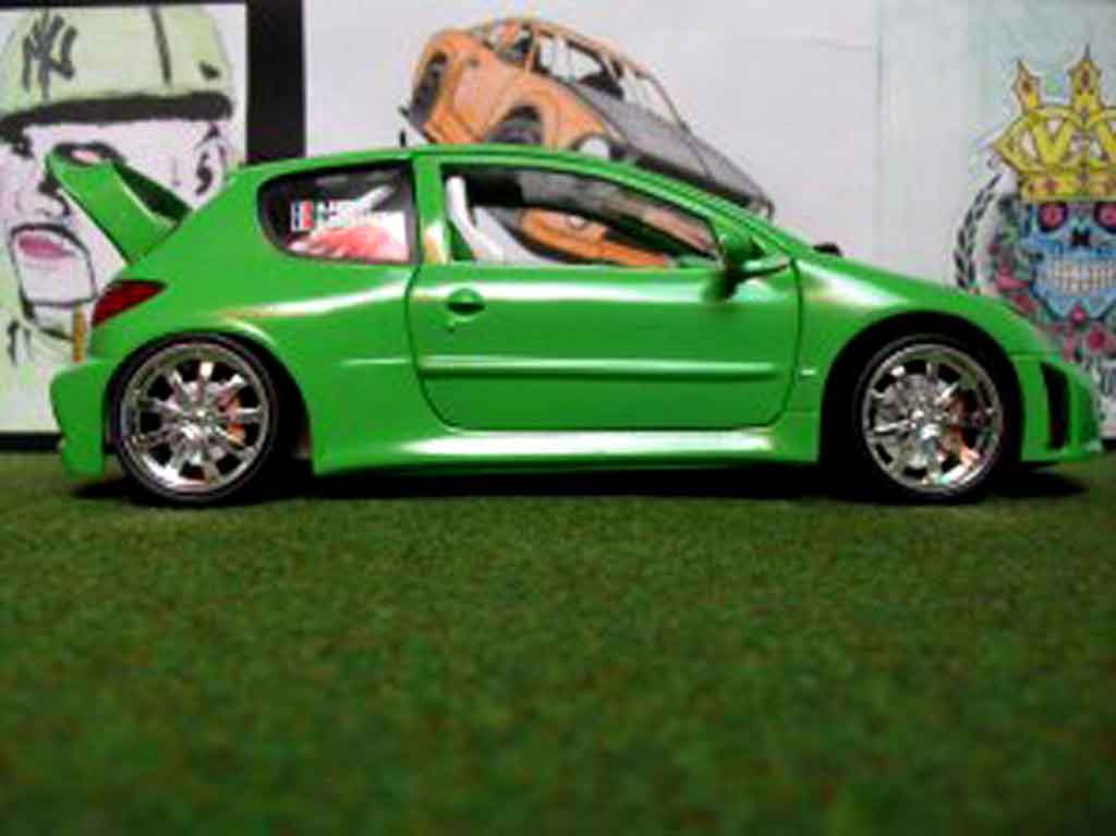 Peugeot 206 Tuning noir 1/24 Welly - Voitures miniatures - Creavea